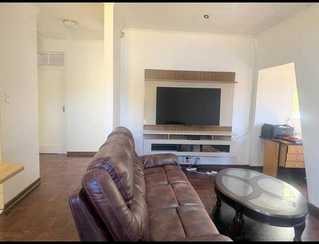 2 BEDROOM HOUSE FOR SALE IN WYCHWOOD